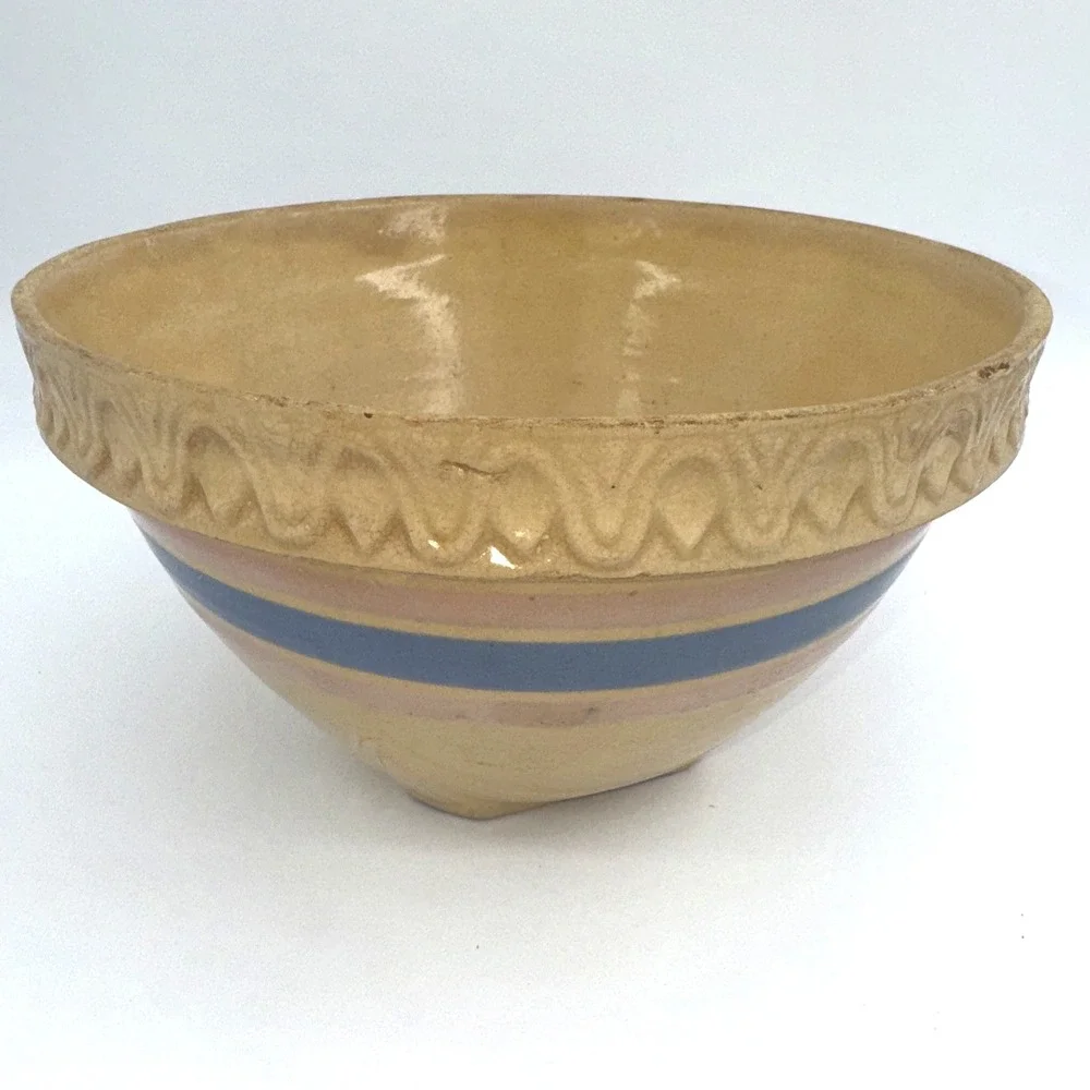 Yellowware Mixing Bowl Brown w/Pink & Blue Bands Crust Rim 9.5